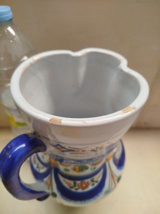 Jarrón cerámico azul y blanco vintage 