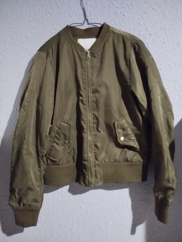 Chaqueta bomber verde oliva
