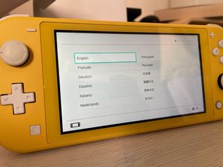 Nintendo Switch Lite giallo