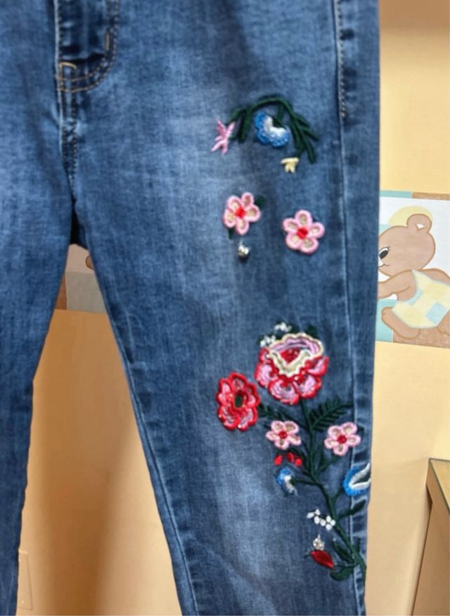 Jeans bordados S - Flores