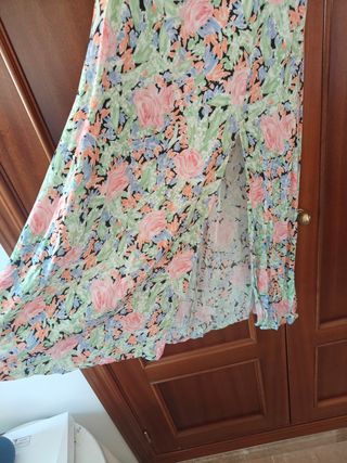 Vestido Zara midi floral
