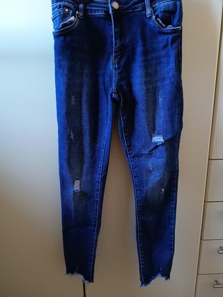 Jeans blu strappati