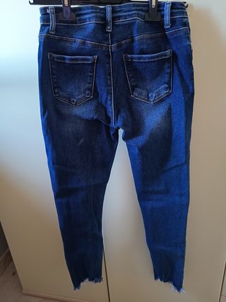 Jeans blu strappati