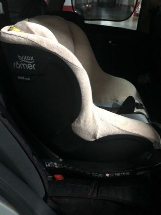Silla bebé con funda de verano britax romer