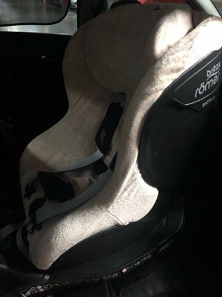 Silla bebé con funda de verano britax romer