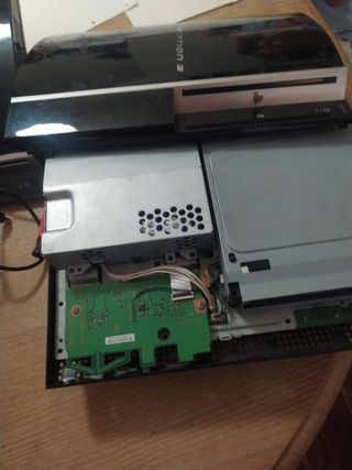 PS3 (PlayStation 3) 40GB - Negra y Plateada