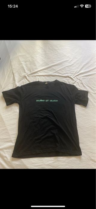 Camiseta negra Scuffers