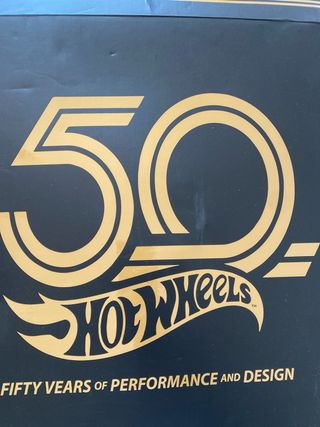 Volante Momo Hot Wheels - 50 Aniversario
