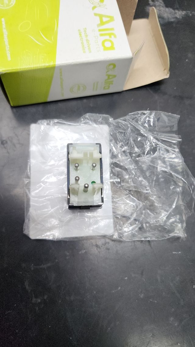 Interruptor botón elevalunas BMW e36 nuevo