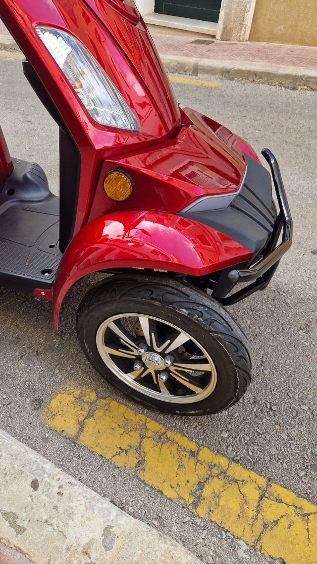 Scooter eléctrico 4 ruedas