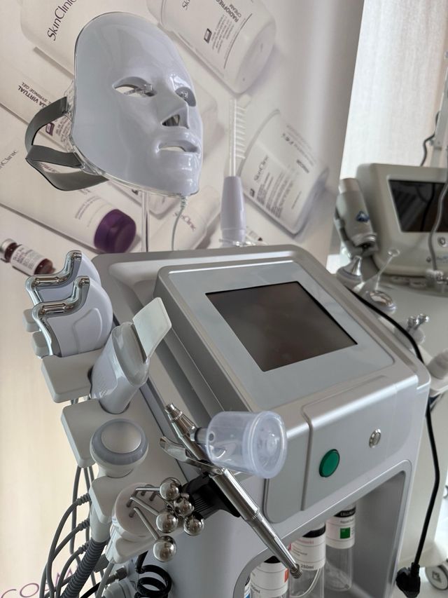 Máquina Hidrofacial Elgin 12 en 1