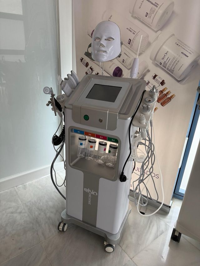 Máquina Hidrofacial Elgin 12 en 1