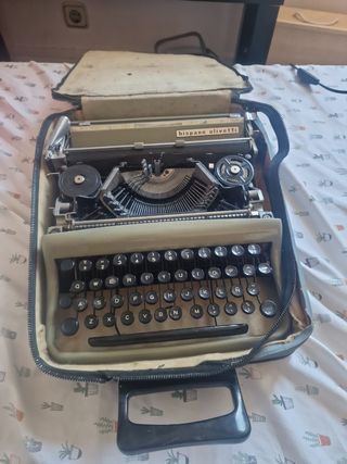 Máquina escribir Hispano Olivetti