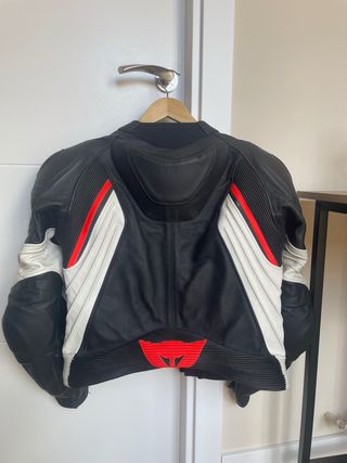 Mono piel Dainese 2 piezas talla 48