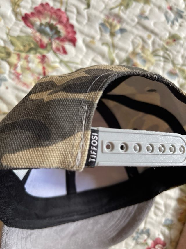 Gorra camuflaje Tifosi gris-verde