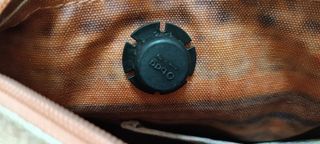 O bag rosa con manici in corda e borsello