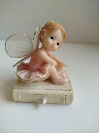 Statuetta ballerina con ali