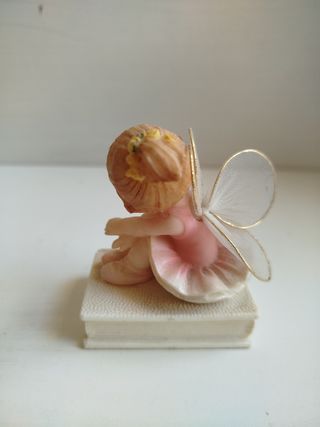 Statuetta ballerina con ali