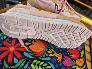 Zapatillas Munich beige y rosa