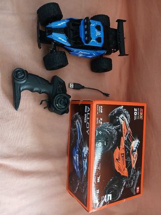 LIQUIDACIÓN. Coche teledirigido todoterreno azul