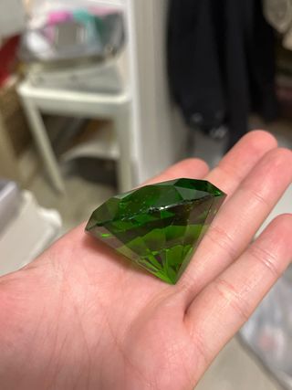 Diamantes de cristal decorativos: 3 piezas.
