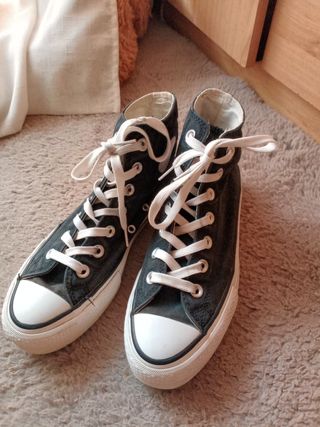 Zapatillas Adidas blancas y negras