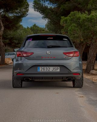 SEAT Leon Cupra 2016