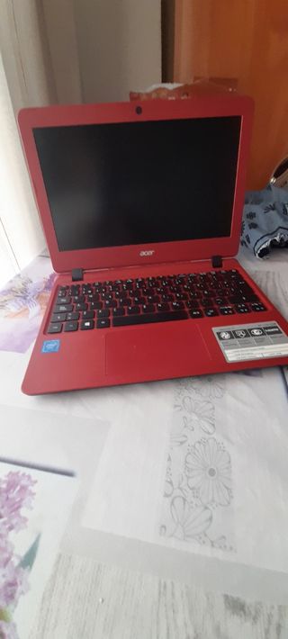 Portátil Acer rojo - Aranjuez