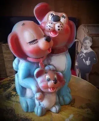 Vecchio giocattolo di gomma Majuba Reg