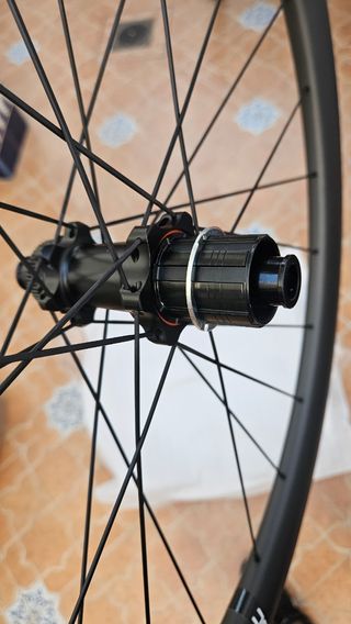 Ruedas carbono 700c perfil
