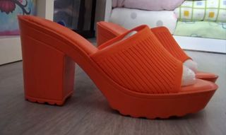 Sandalias tacón naranja