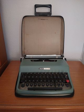 Máquina escribir vintage OLIVETTI