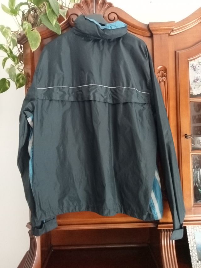 Giacca antipioggia blu scuro