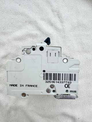 Disponibile interruttore automatico Hager MC406A C