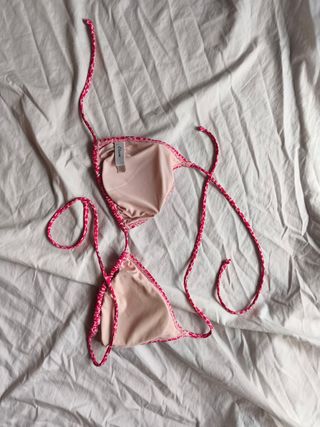 Bikini superior rosa neón