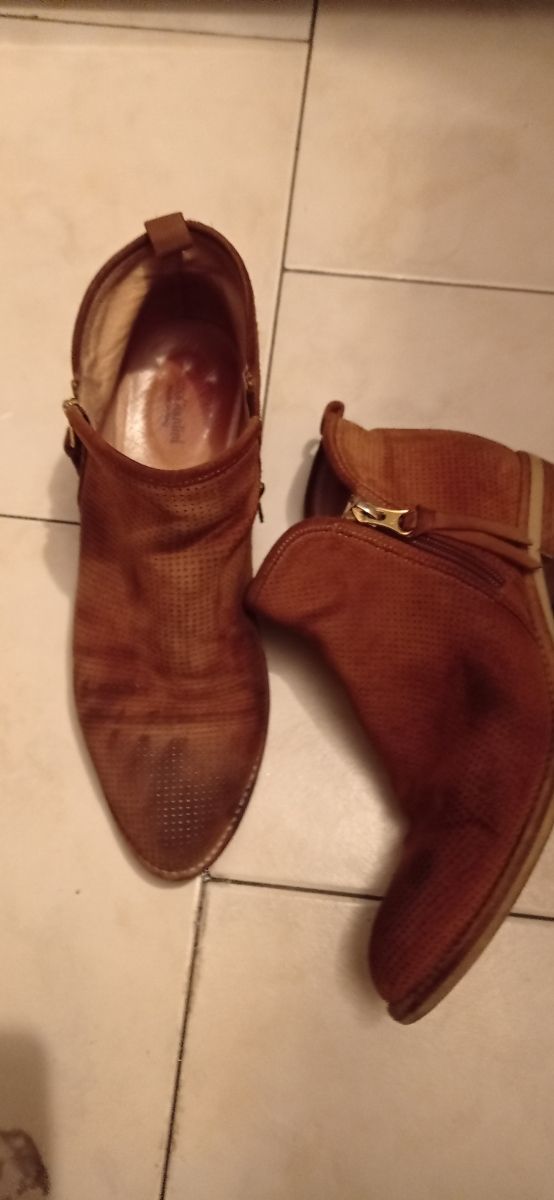 Tronchetti scamosciati marroni