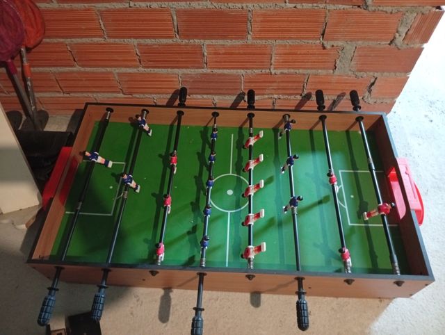 Mesa multijuegos: futbolín, billar, ping-pong