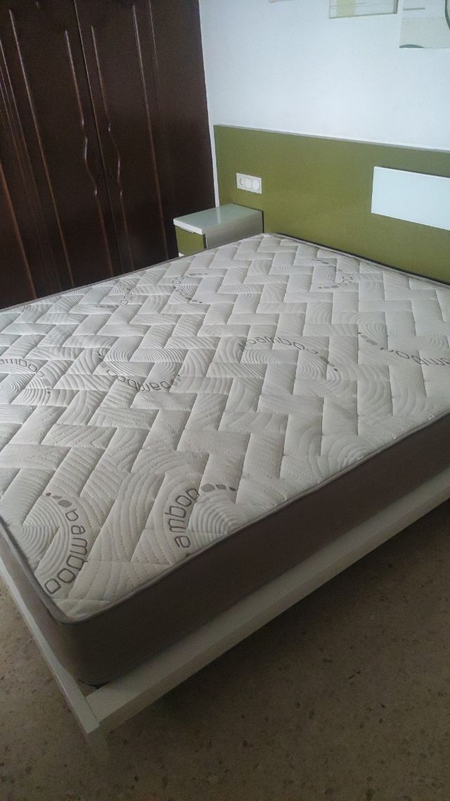 Somier + 2 mesitas noche - Verde