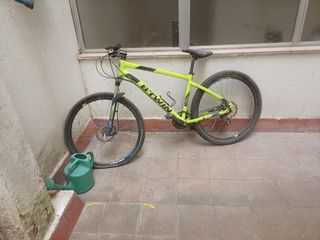 Bicicleta B-Twin Rockrider