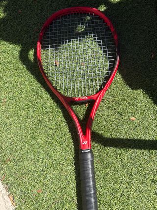 Raqueta Yonex VCore 100 

