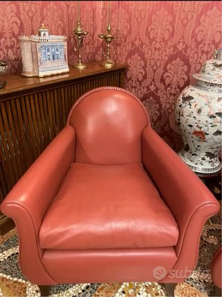 Poltrona Frau Lyra in pelle rossa