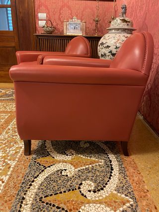 Poltrona Frau Lyra in pelle rossa