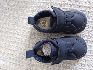Zapatos sin estrenar. baby lobitos -talla 23. 