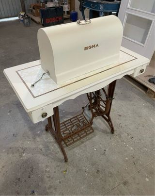 Máquina de coser Sigma antigua