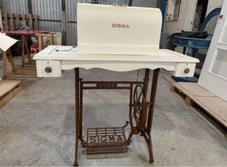 Máquina de coser Sigma antigua