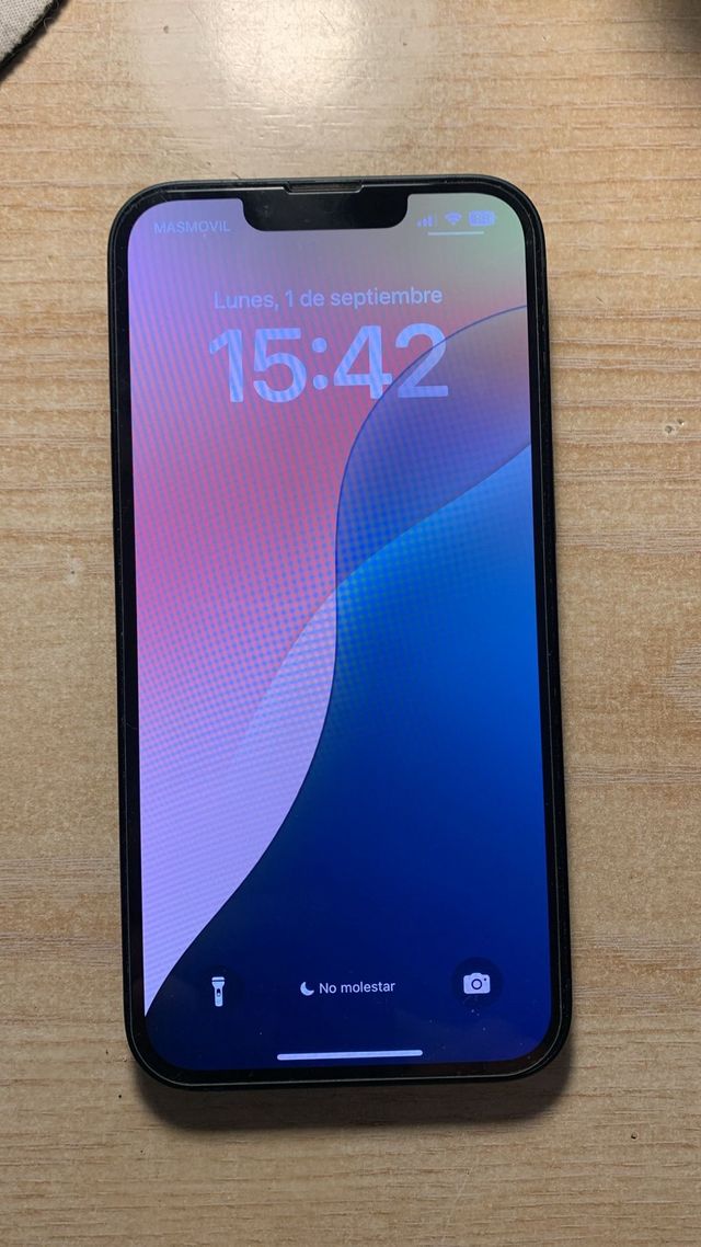 iPhone 13 color media noche - Semi Nuevo