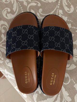 Sandalias vaqueras con estampado y suela 