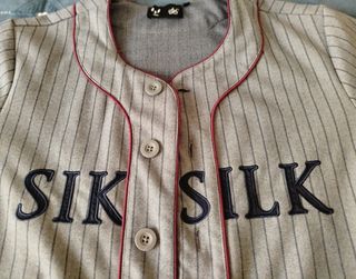 Camiseta SikSilk Messi x Lion beige