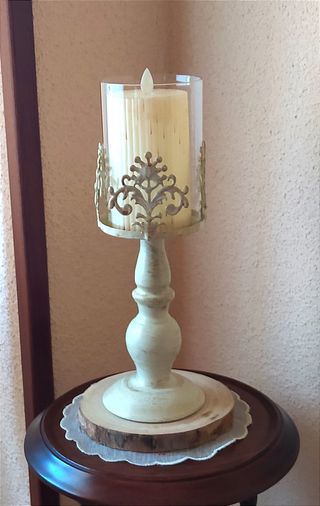 Portavelas vintage y vela.