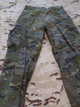 Uniforme militar camuflaje